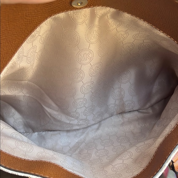 Michael Kors Signature Aubrey Tote in Brown and Cream - Picture 6 of 13